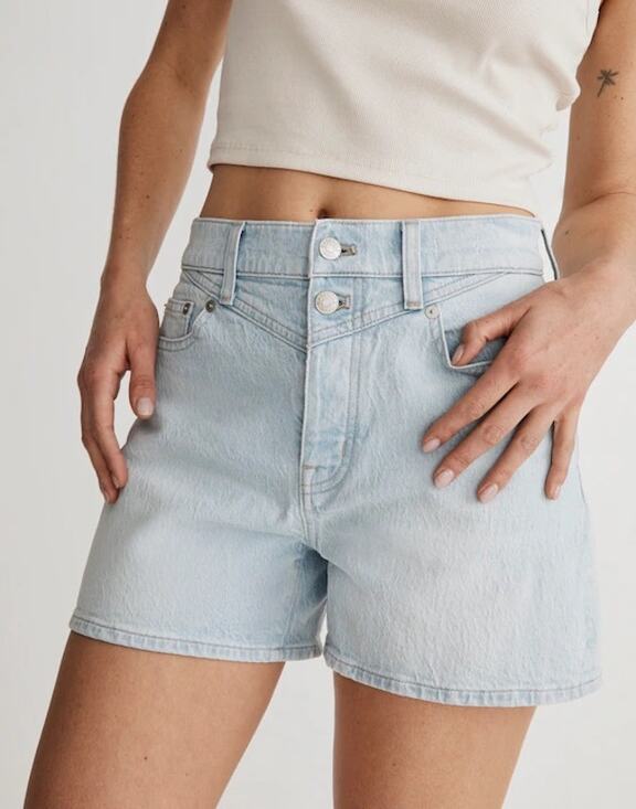 Madewell Pants - Madewell High Rise Mom Jean Shorts Retro Denim Flattering Modest Light Wash 25